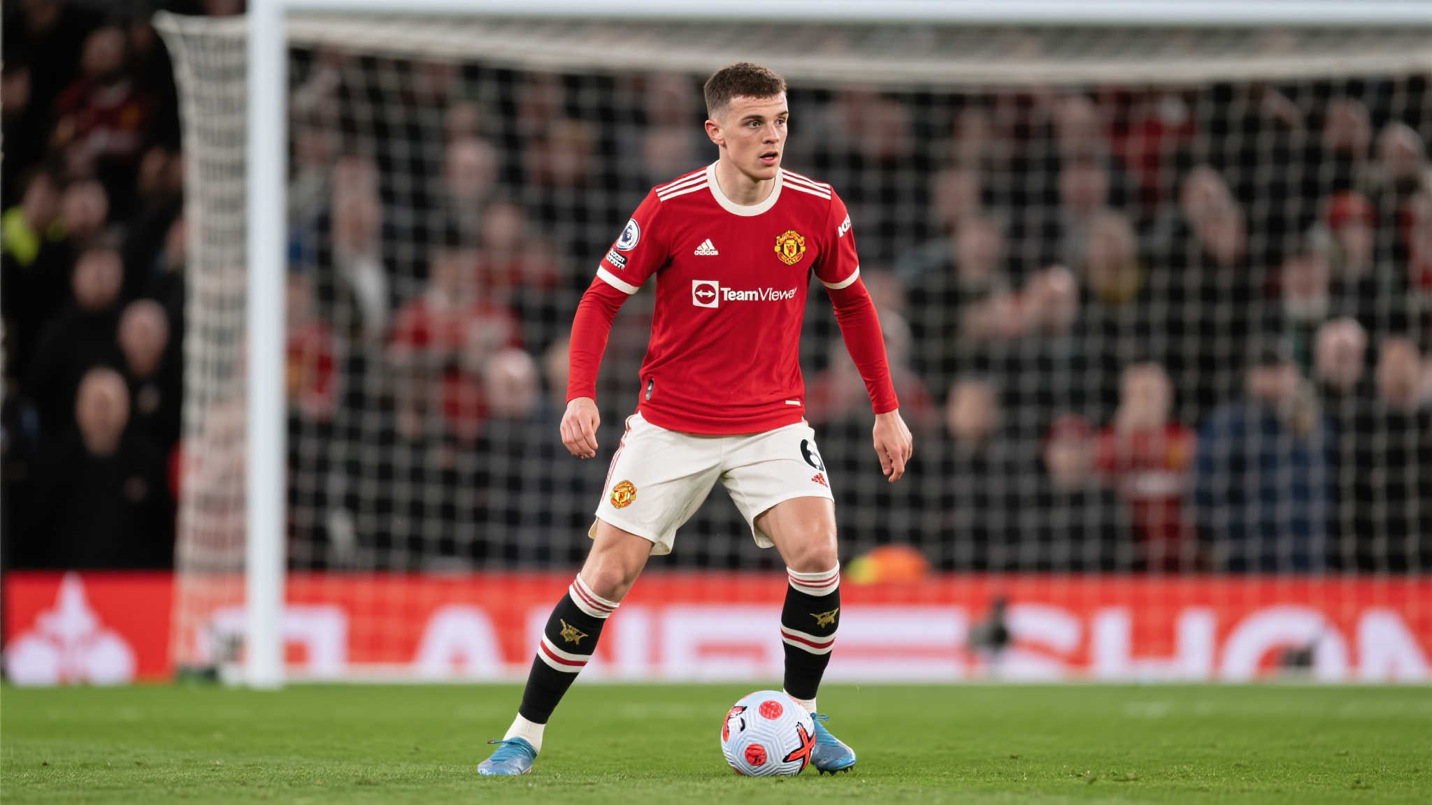 本赛季加盟红魔阵营后，本被寄予厚望的英格兰中场梅森